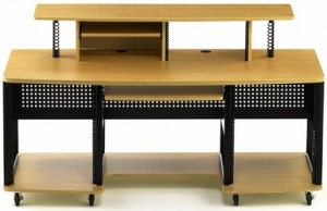 Le StudioRTA Producer Station, un meuble robuste pratique, au rapport qualité-prix excellent !