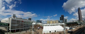 La vue panoramique du Musikmesse de la terrasse du bâtiment 3